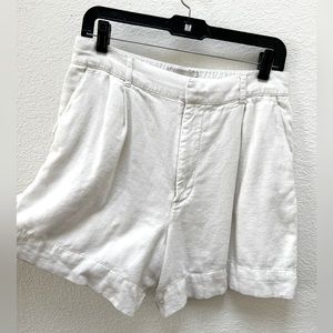 White Ultra High Rise Linen-Blend Tailored Short. M. Abercrombie & Fitch